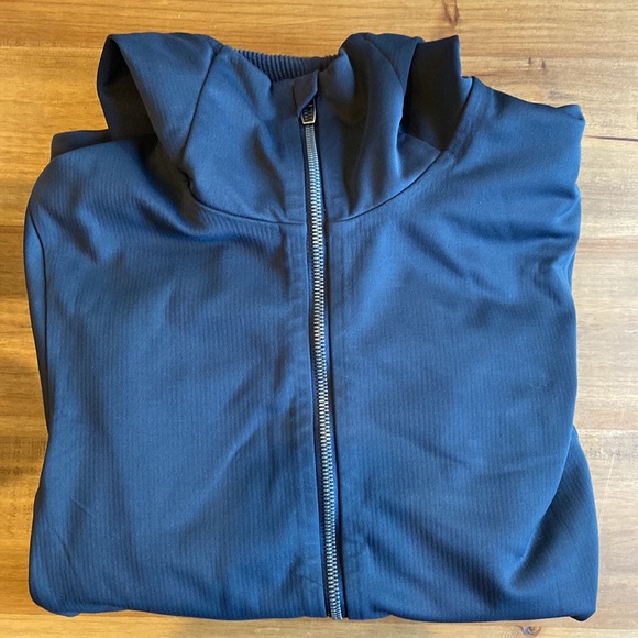 Mens charcoal gray lululemon athletica size XS jacket - Picture 7 of 7